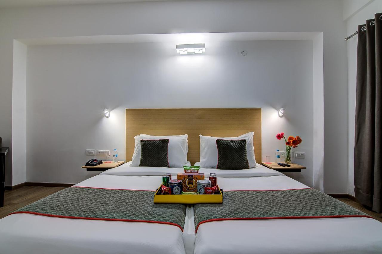 Hotel Oyo Townhouse 42 Urvashi Theatre Chennai Zewnętrze zdjęcie