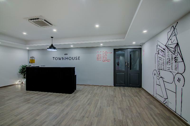 Hotel Oyo Townhouse 42 Urvashi Theatre Chennai Zewnętrze zdjęcie