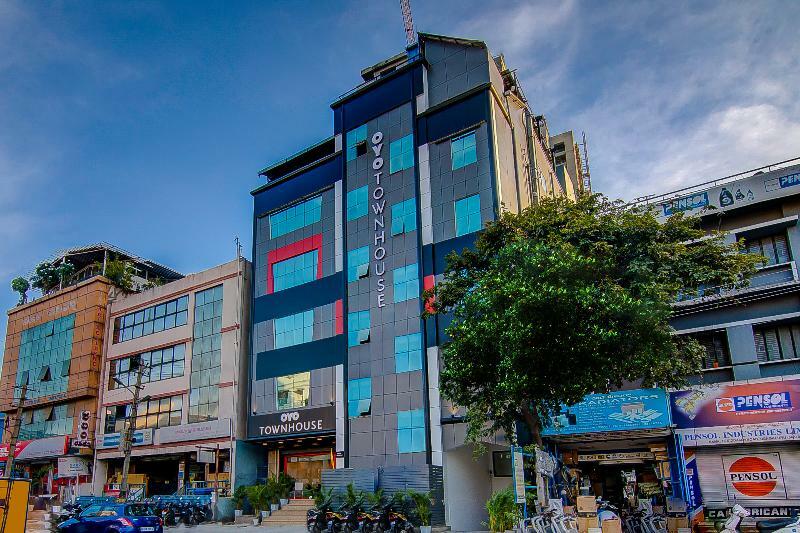 Hotel Oyo Townhouse 42 Urvashi Theatre Chennai Zewnętrze zdjęcie