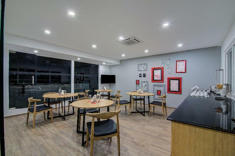Hotel Oyo Townhouse 42 Urvashi Theatre Chennai Zewnętrze zdjęcie