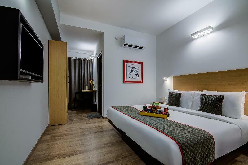 Hotel Oyo Townhouse 42 Urvashi Theatre Chennai Zewnętrze zdjęcie