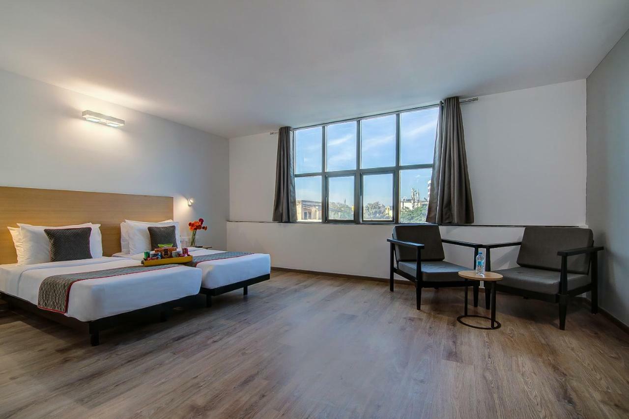 Hotel Oyo Townhouse 42 Urvashi Theatre Chennai Zewnętrze zdjęcie