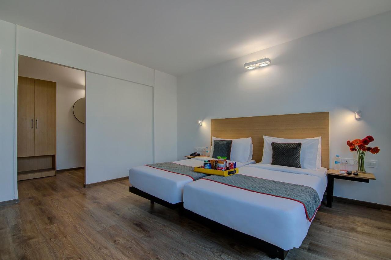 Hotel Oyo Townhouse 42 Urvashi Theatre Chennai Zewnętrze zdjęcie
