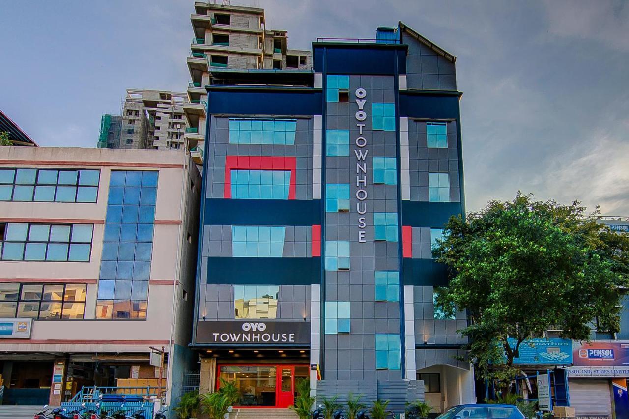 Hotel Oyo Townhouse 42 Urvashi Theatre Chennai Zewnętrze zdjęcie