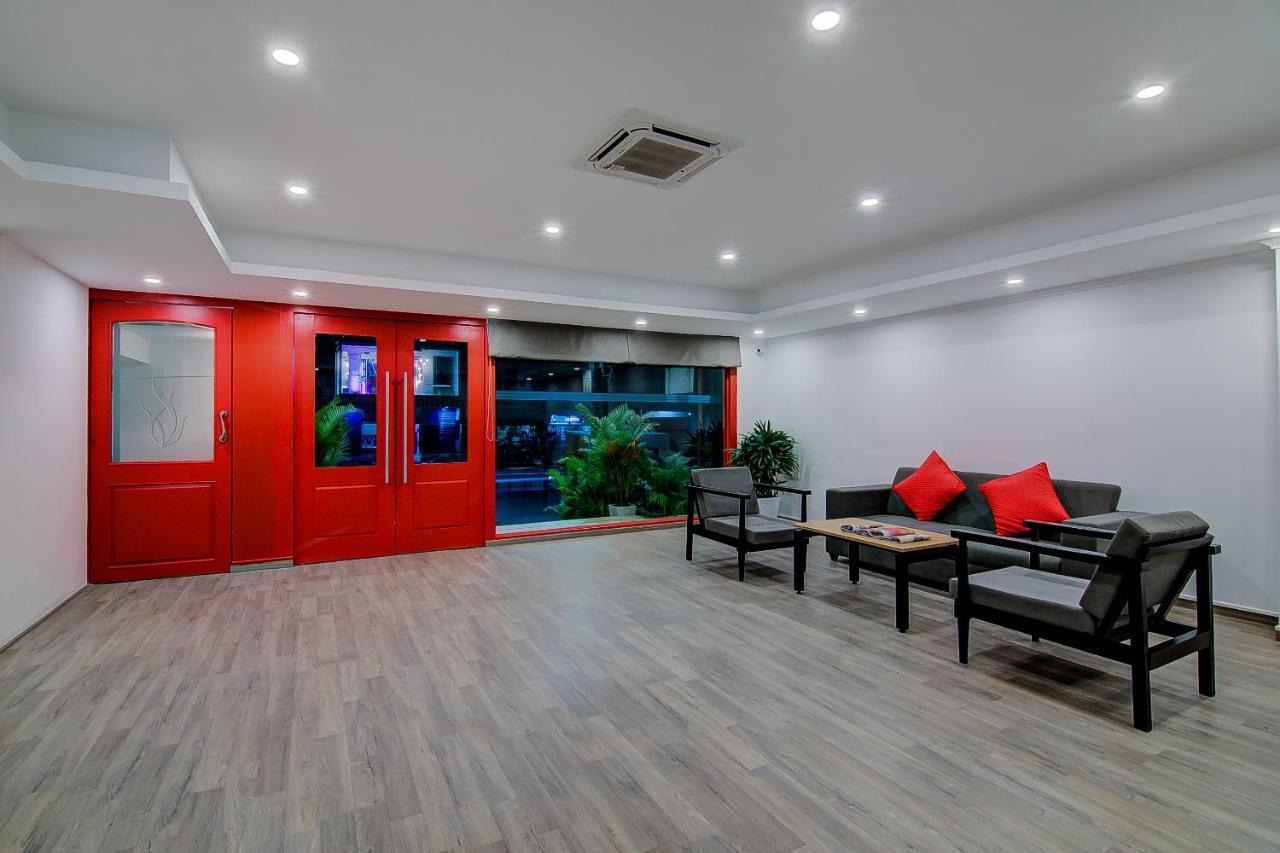 Hotel Oyo Townhouse 42 Urvashi Theatre Chennai Zewnętrze zdjęcie
