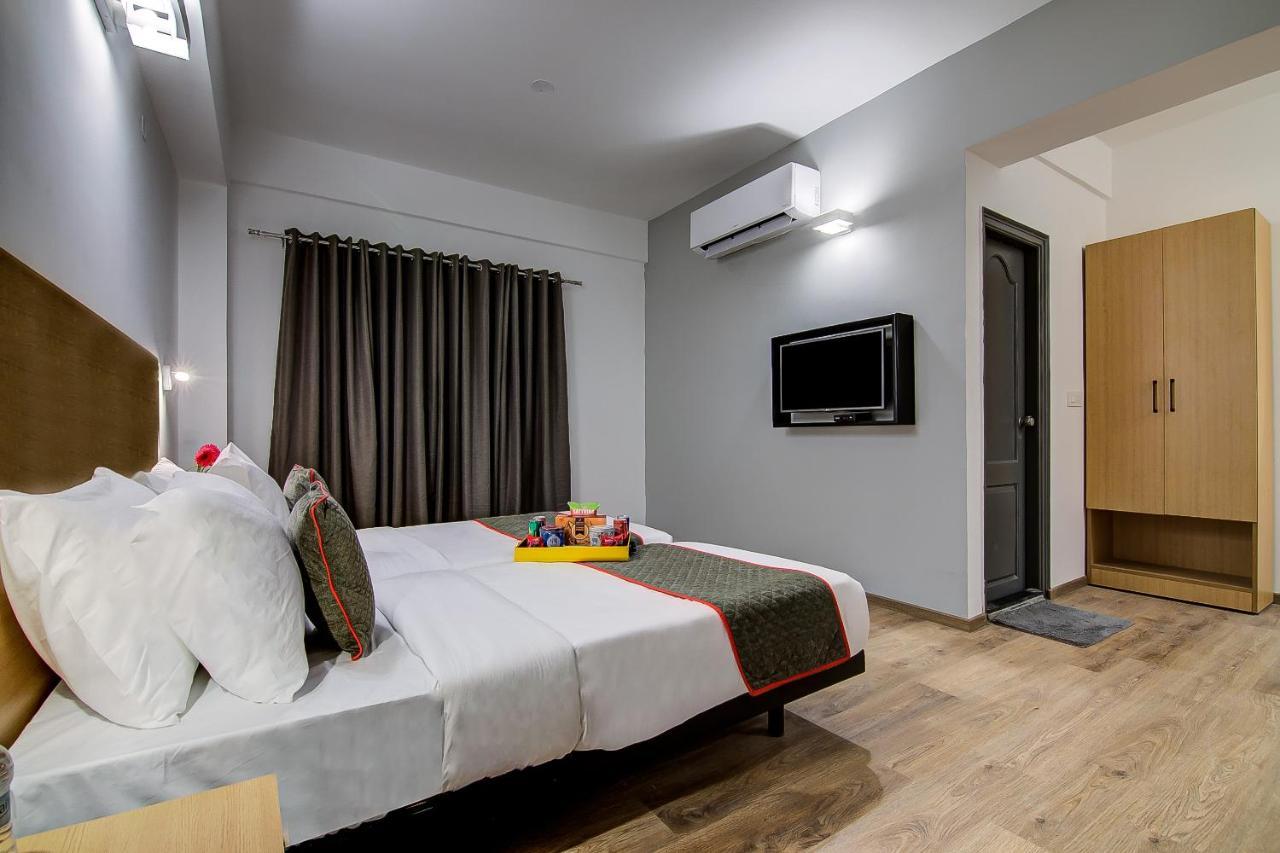 Hotel Oyo Townhouse 42 Urvashi Theatre Chennai Zewnętrze zdjęcie